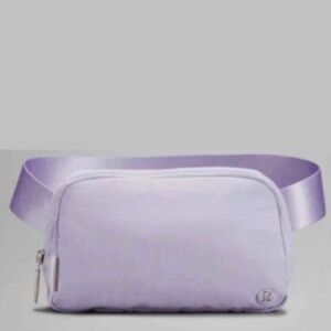 LULULEMON Everywhere Belt Bag Lavender Fog 1L